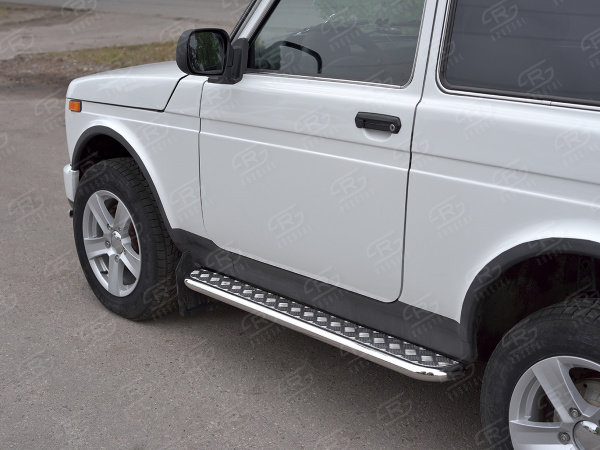 Фото Пороги труба d42 с листом (лист алюм, проф.сталь) (вариант 2) 3дв. LADA 4x4 URBAN 2014-