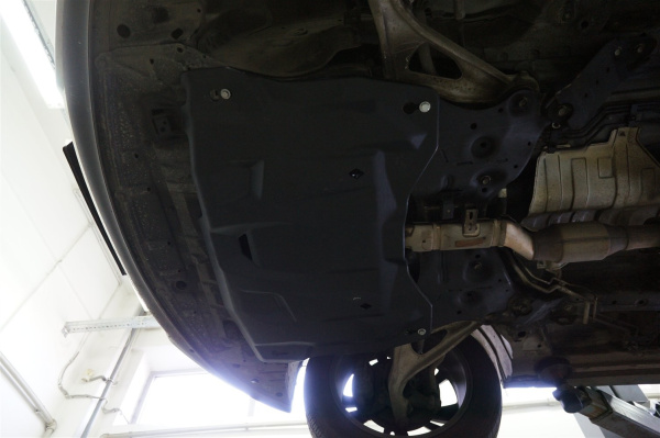 Фото Композитная защита картера и КПП Nissan Pathfinder (2014-)