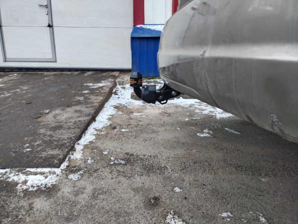 фото Фаркоп Bosal - Oris - Weso для KIA Sorento I (2002-2006)