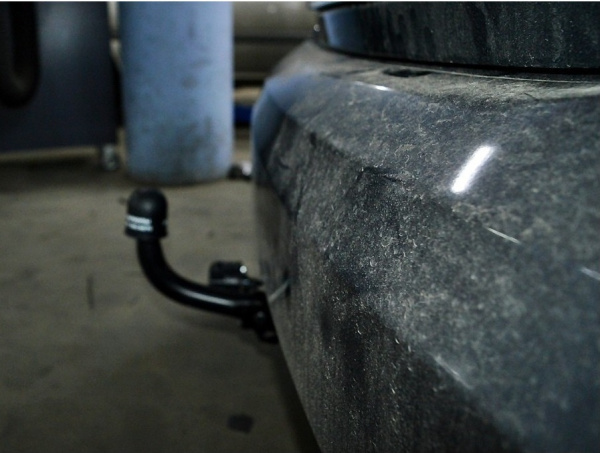 фото Фаркоп Imiola для Toyota Avensis седан 2009-