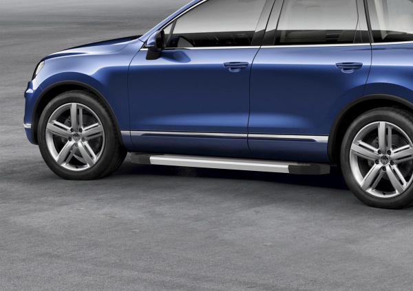 Фото Пороги алюминиевые Rival "Silver" для Volkswagen Touareg, R-Line  2015-