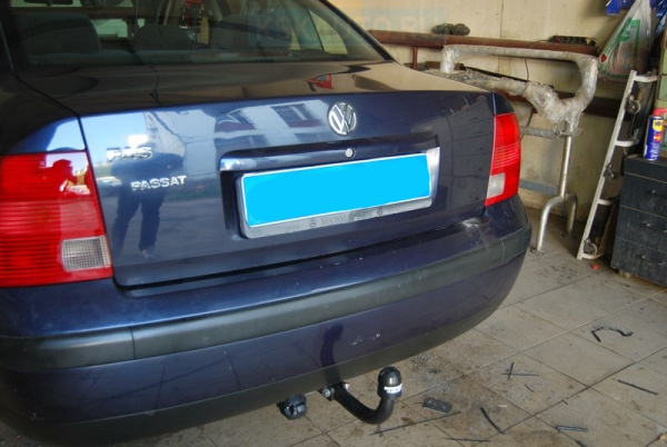 фото Фаркоп Imiola для Volkswagen Passat B5 седан/универсал 10/1996-09/2000, 10/2000-02/2005