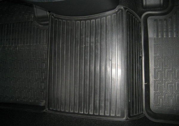 Автомобильные коврики Rival для Kia Sportage 5-дв. 2016-н.в., полиуретан, с крепежом, с перемычкой, 5 шт., 12805003