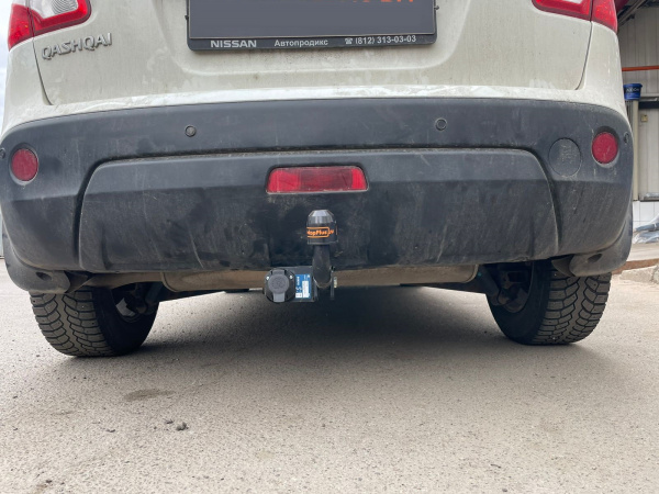 фото Фаркоп BERG для Nissan Qashqai II (2013-2023)