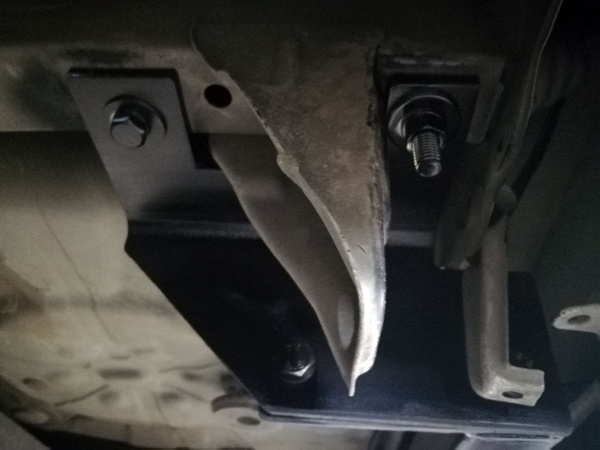 фото Фаркоп Imiola для Toyota Corolla Verso E12 (2002-2004)