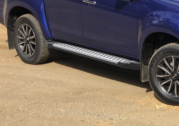 Фото Порог-площадка "Bmw-Style" Isuzu D-MAX 2016-